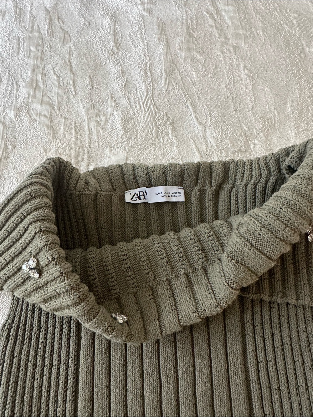 Ribbed Knit Fold-Over Neck Warmer with Pearl Embellishments - Dark Green - Picture 2 of 3